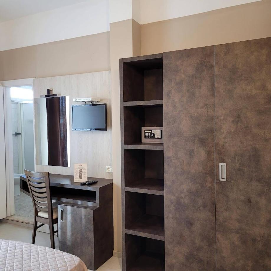 רימיני Hotel Nuovo Belvedere מראה חיצוני תמונה