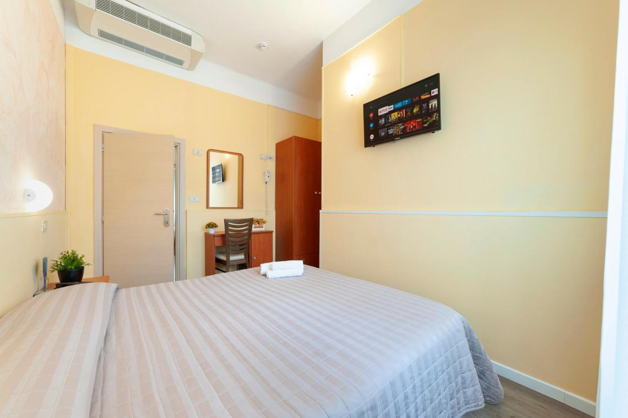 רימיני Hotel Nuovo Belvedere מראה חיצוני תמונה
